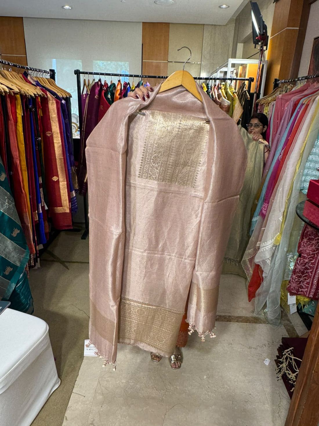 Onion Pink Tissue by Aurunii, product AU-SE-008 original product photograph